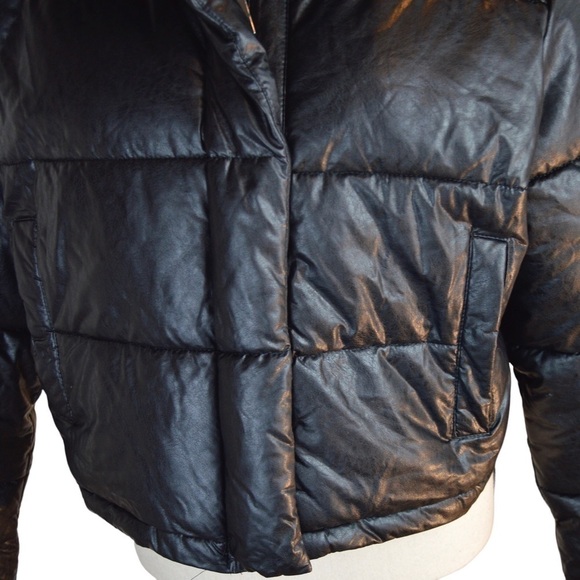 LA Coalition Vegan Leather Look Black Cropped Puffer Jacket, Large - Picture 7 of 14